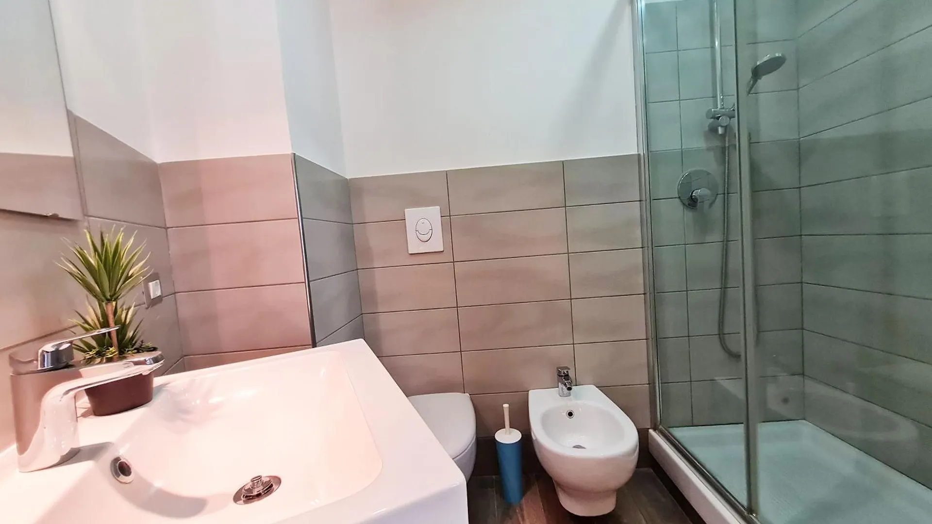 Giulya Guesthouse Roma 0*,