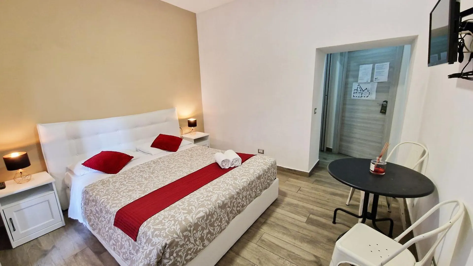 Giulya Guesthouse Rzym 0*,